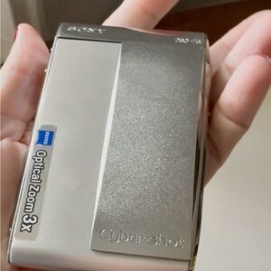 Sony Cybershot DSCT5 5.1MP Digital Compact Camera W/ 3x Optical Zoom (Silver)